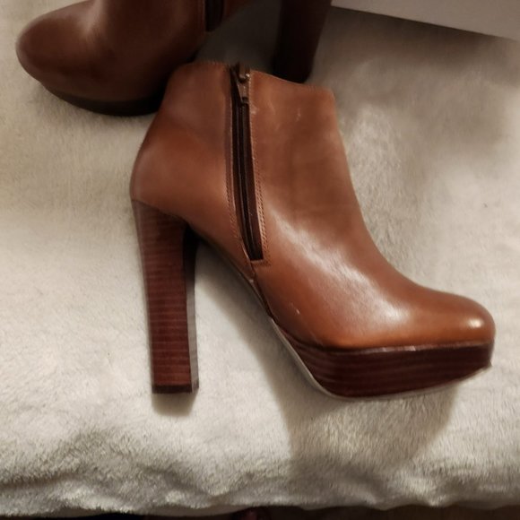 Aldo Brown/Tan Leather Heeled Ankle Boots - NWB - Picture 1 of 6